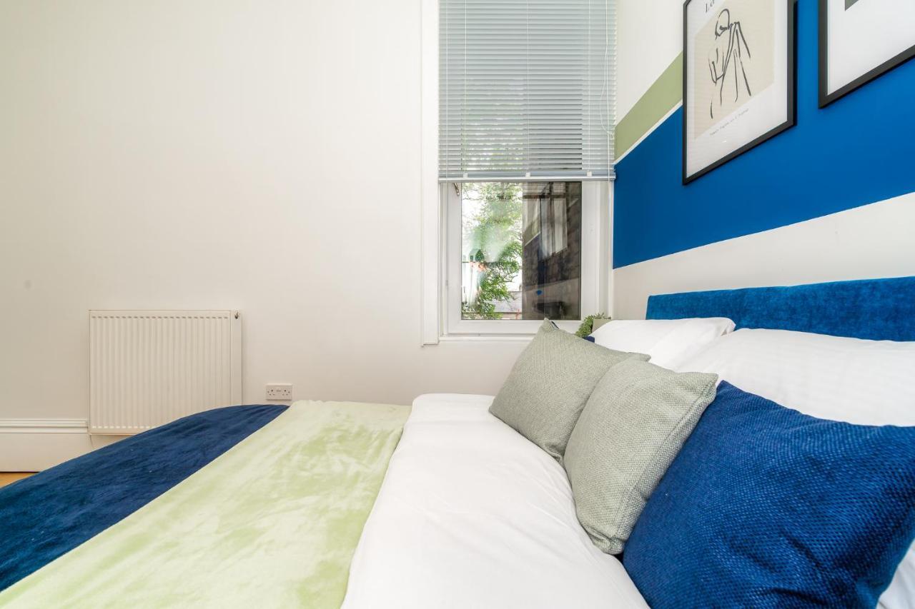 Cosy Retreat - Charming 2-Bed Apartment Гринок Экстерьер фото